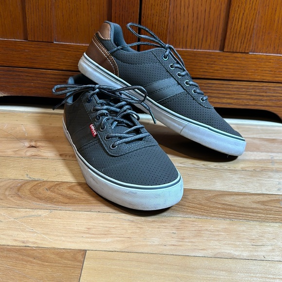 Levi's Other - Levi’s sneakers